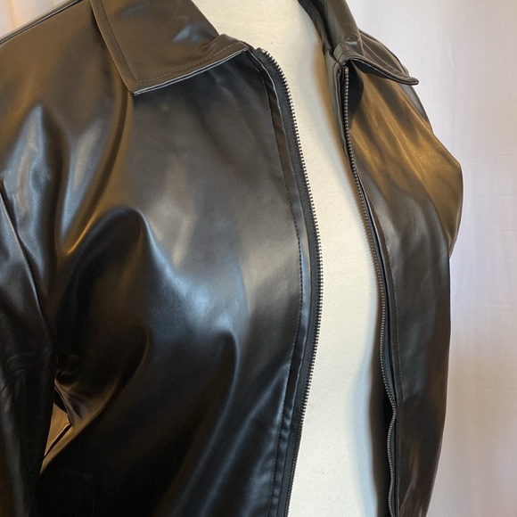 SHEIN Vegan leather, collared bomber jacket with Zipper - Picture 5 of 6